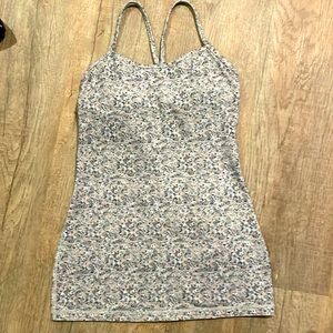Lululemon women’s tank, size 2, gray/beige black built-in bra